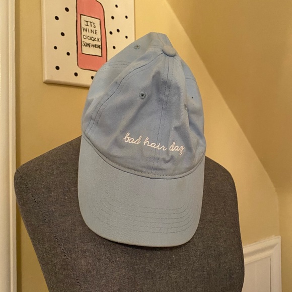 Woman’s Baseball Hat OneSize - Picture 2 of 13